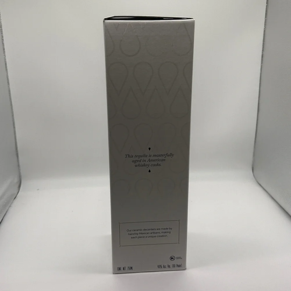 Clase Azul Reposado 750ml Tequila Bottle in Box. - Picture 8 of 9